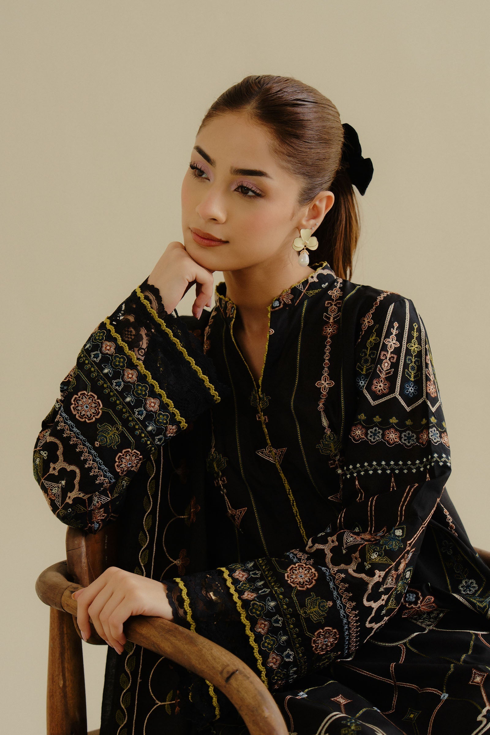 Zara Shahjahan | Coco Lawn 25 | Iris-2A - by - Libasekhas UK - Registered Vendor of : Zara Shahjahan - 100% Original Designer Dresss