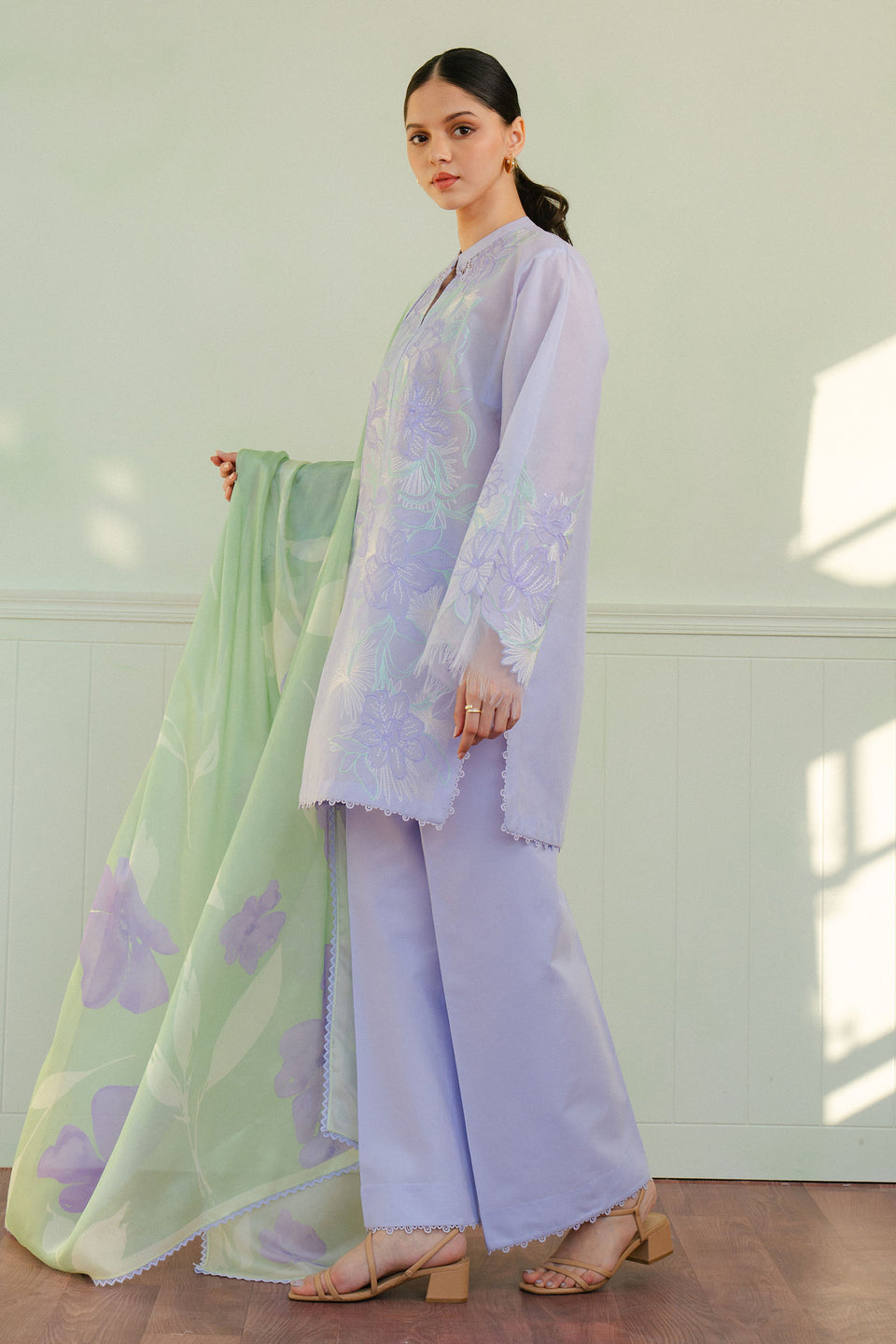 Zara Shahjahan | Coco Lawn 25 | BLOOM-1A - by - Libasekhas UK - Registered Vendor of : Zara Shahjahan - 100% Original Designer Dresss