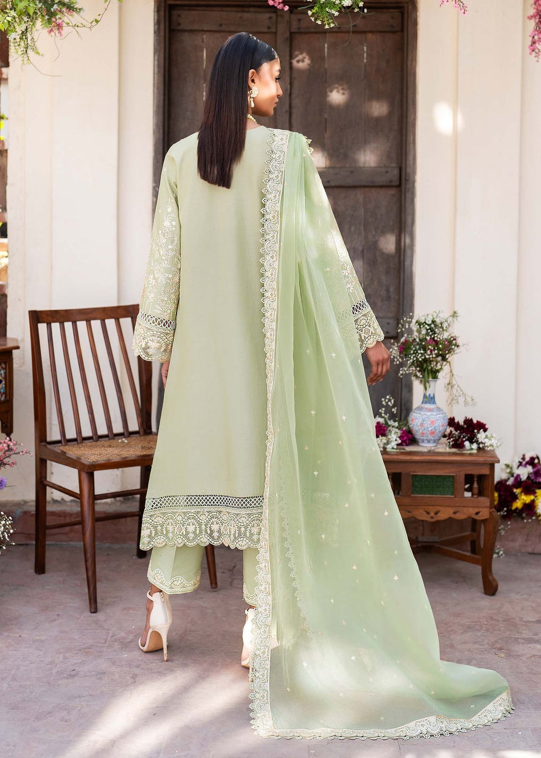 Akbar Aslam | Pret Lawn | CHIC - by - Libasekhas UK - Registered Vendor of : Akbar Aslam - 100% Original Designer Dresss