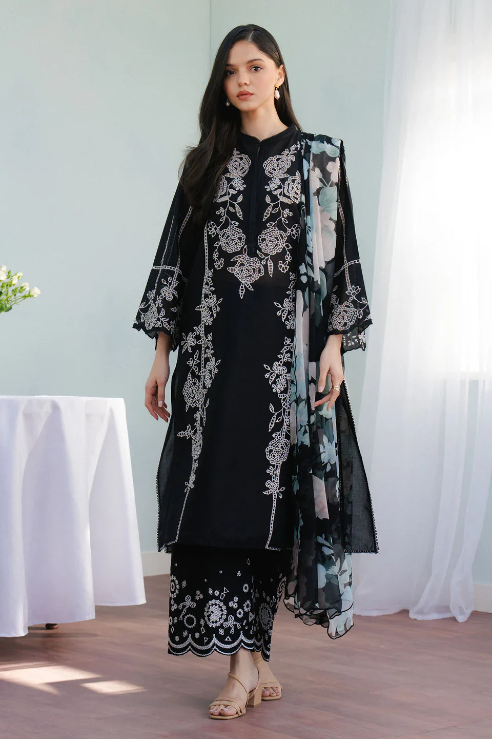 Zara Shahjahan | Coco Lawn 25 | ECLAT-7B - by - Libasekhas UK - Registered Vendor of : Zara Shahjahan - 100% Original Designer Dresss
