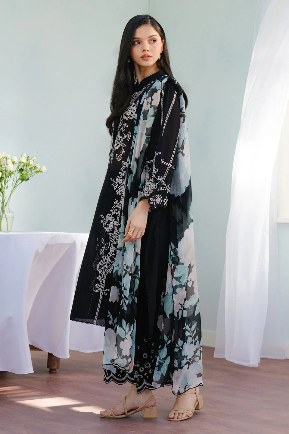 Zara Shahjahan | Coco Lawn 25 | ECLAT-7B - by - Libasekhas UK - Registered Vendor of : Zara Shahjahan - 100% Original Designer Dresss