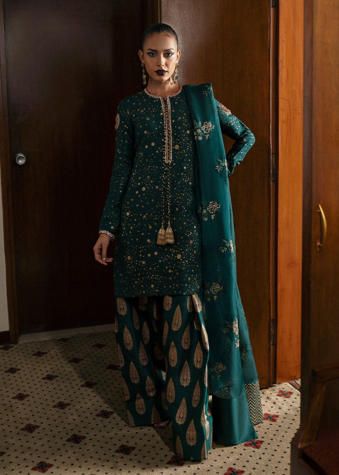 Hussain Rehar | Basic Not Basic | Verdure - by - Libasekhas UK - Registered Vendor of : Hussain Rehar - 100% Original Designer Dresss