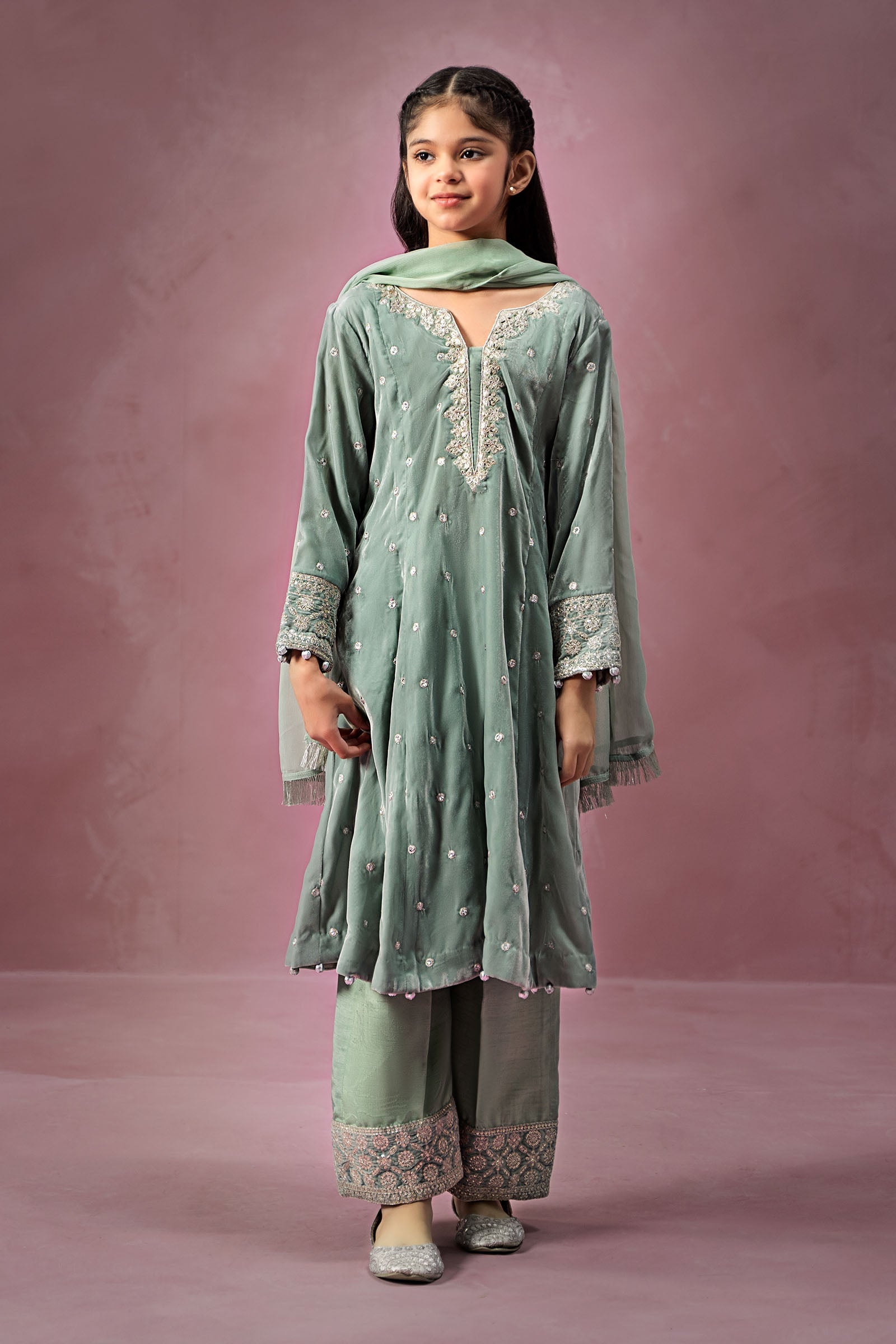 Maria B | 3 Piece Embroidered Velvet Suit | MKS-W24-38 Maria B | 3 Piece Embroidered Velvet Suit | MKS-W24-38