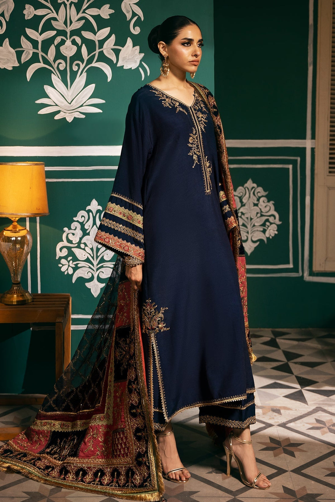 Mina Kashif | Meeral Formals 24 | Refa - by - Libasekhas UK - Registered Vendor of : Mina Kashif - 100% Original Designer Dresss