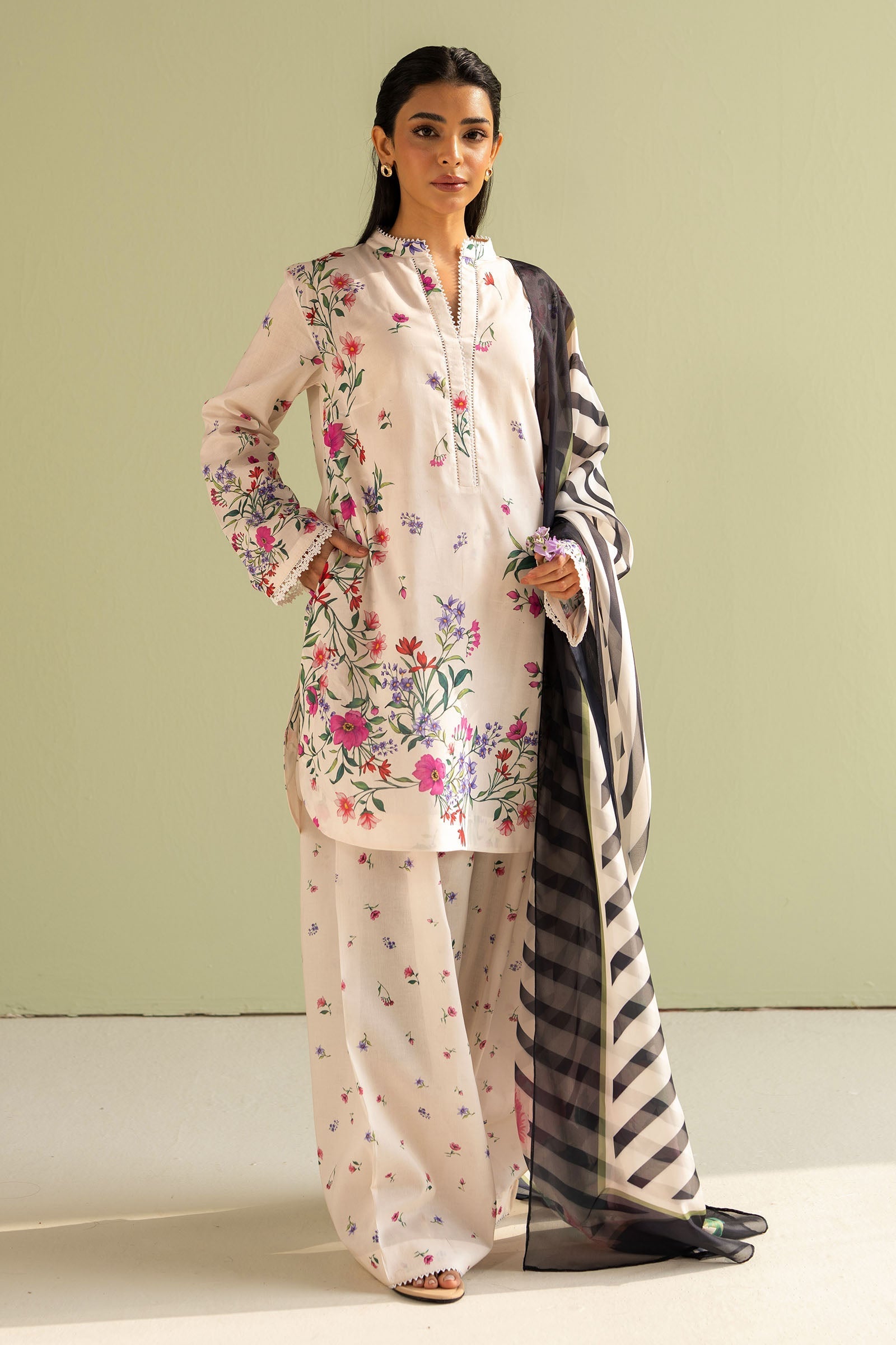 Zara Shahjahan | Coco Prints 25 | Reena-4B - by - Libasekhas UK - Registered Vendor of : Zara Shahjahan - 100% Original Designer Dresss
