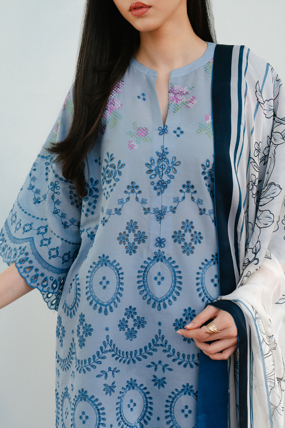 Zara Shahjahan | Coco Lawn 25 | VALI-6B - by - Libasekhas UK - Registered Vendor of : Zara Shahjahan - 100% Original Designer Dresss