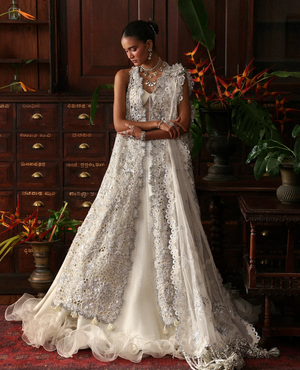 Republic Women's wear | Jazrdin D'amour Wedding Unstitched' 26 | White Gown & Lehnga-Eugénie