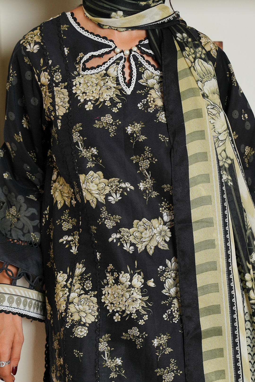 Zellbury | Unstitched 3 Piece Cambric | Shirt Shalwar Dupatta - 0036 - by - Libasekhas UK - Registered Vendor of : Zellbury Women - 100% Original Designer Dresss