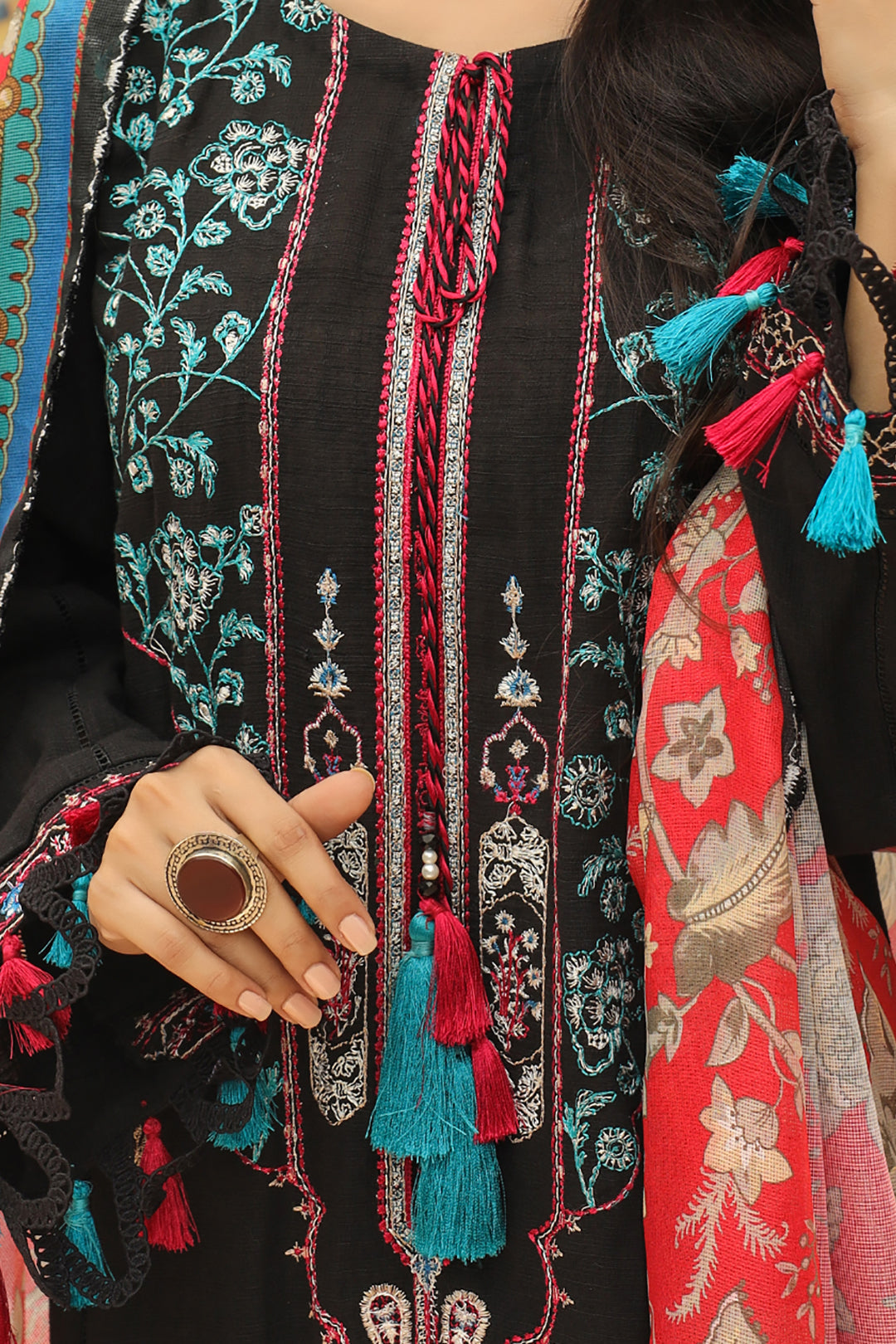 Zellbury | Unstitched 3 Piece Khaddar | Embroidered Shirt Shalwar Dupatta - 0776 - by - Libasekhas UK - Registered Vendor of : Zellbury Women - 100% Original Designer Dresss