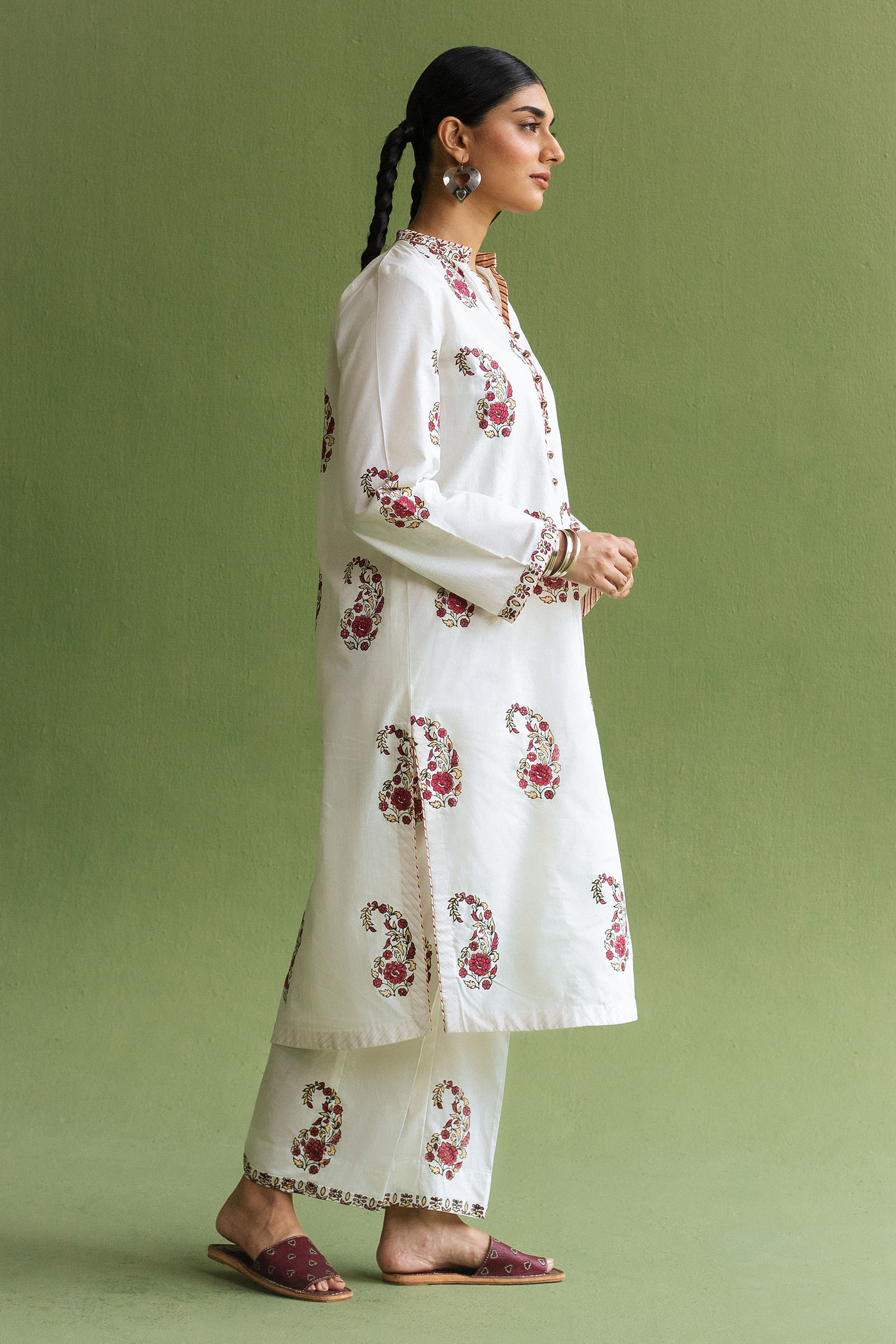 Zara Shahjahan | Handcrafted Suits | ZHC-055 - by - Libasekhas UK - Registered Vendor of : Zara Shahjahan - 100% Original Designer Dresss