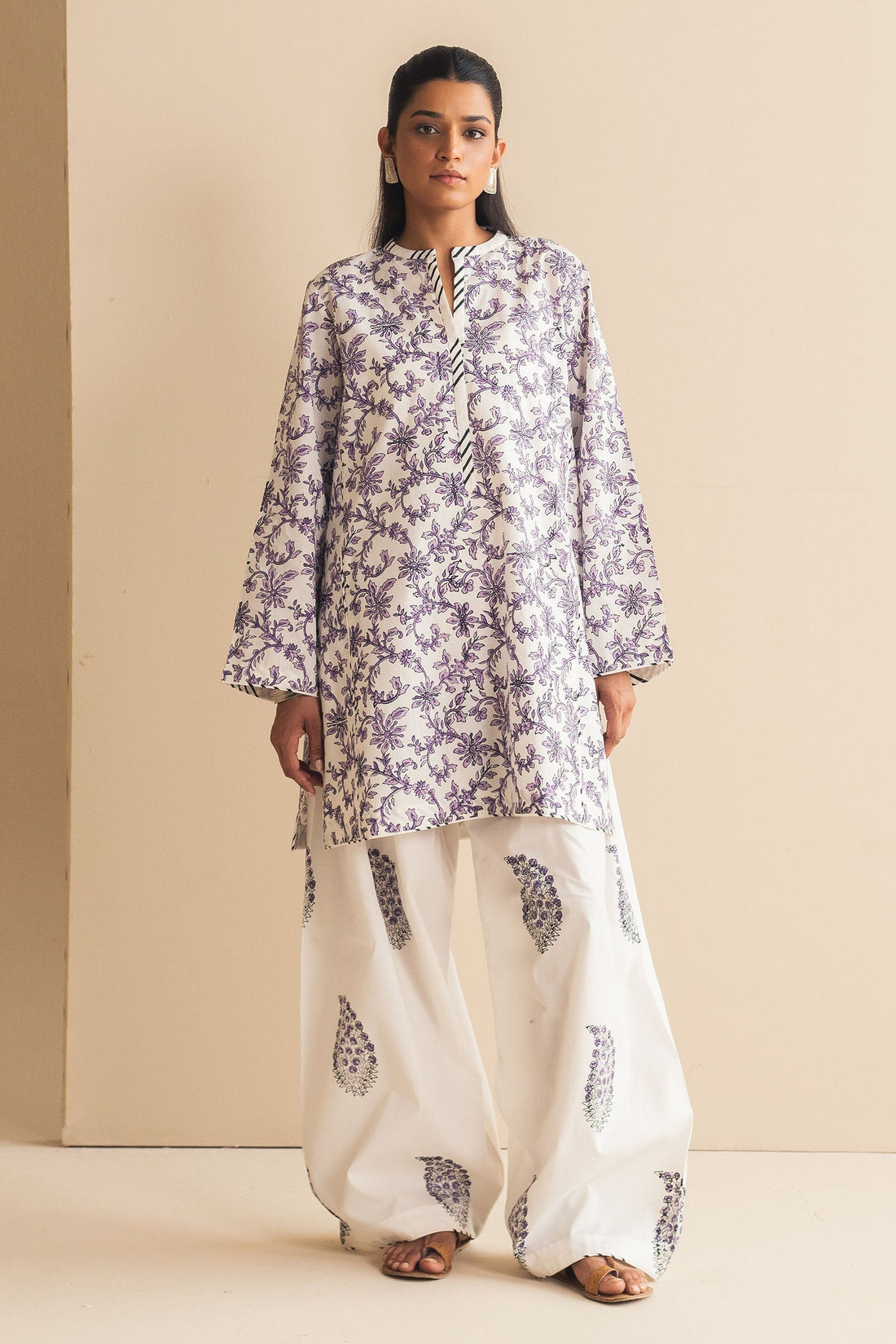 Zara Shahjahan | Handcrafted Suits | ZHC-059 - by - Libasekhas UK - Registered Vendor of : Zara Shahjahan - 100% Original Designer Dresss