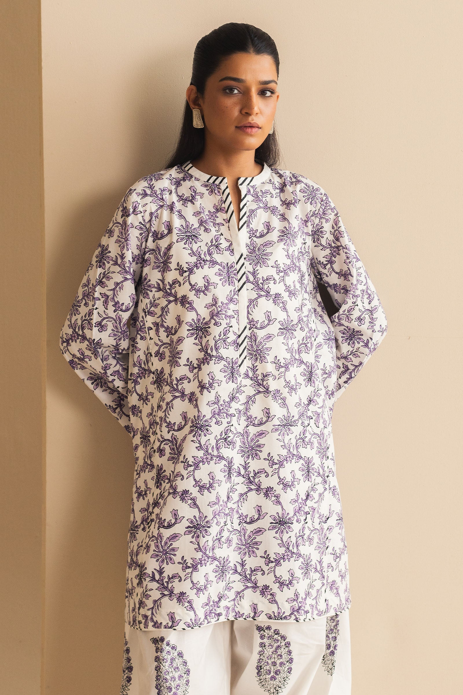 Zara Shahjahan | Handcrafted Suits | ZHC-059 - by - Libasekhas UK - Registered Vendor of : Zara Shahjahan - 100% Original Designer Dresss