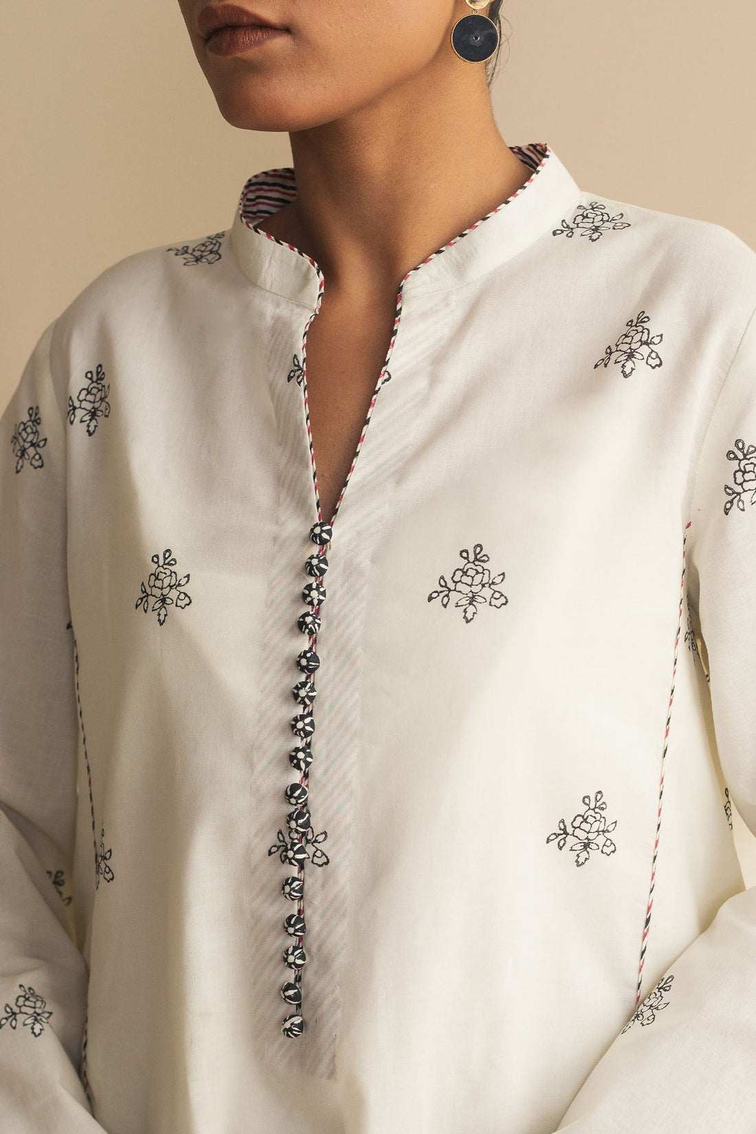 Zara Shahjahan | Handcrafted Suits | ZHC-061 - by - Libasekhas UK - Registered Vendor of : Zara Shahjahan - 100% Original Designer Dresss
