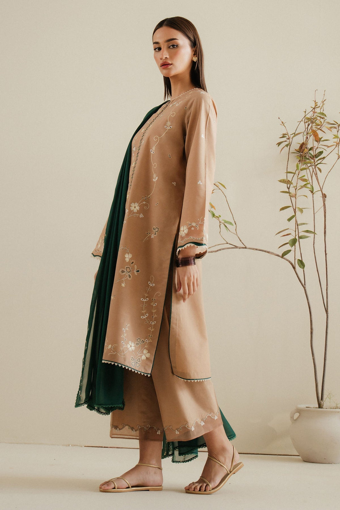 Zara Shahjahan | Pret Wear | CR25P0104 - by - Libasekhas UK - Registered Vendor of : Zara Shahjahan - 100% Original Designer Dresss