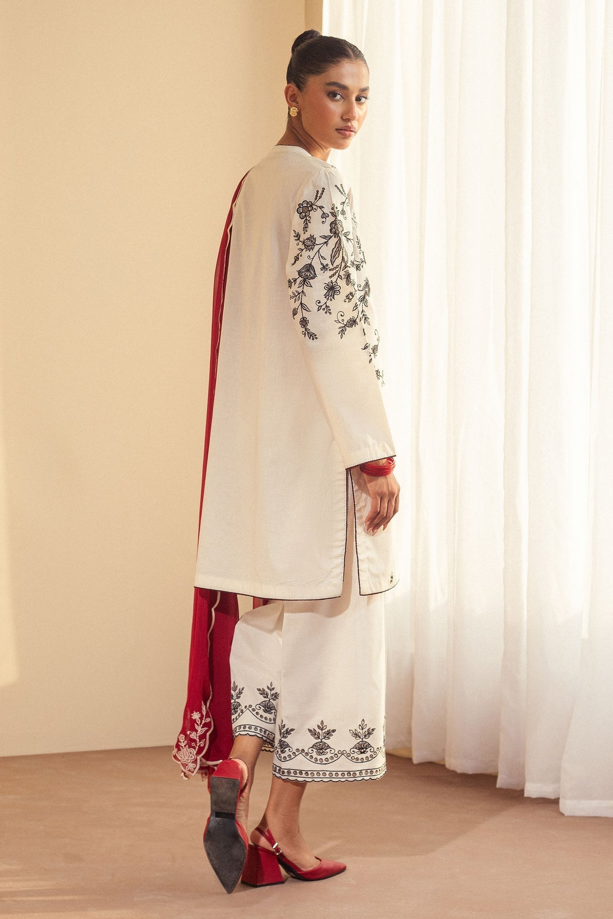 Zara Shahjahan | Pret Wear | CR25P0213 - by - Libasekhas UK - Registered Vendor of : Zara Shahjahan - 100% Original Designer Dresss