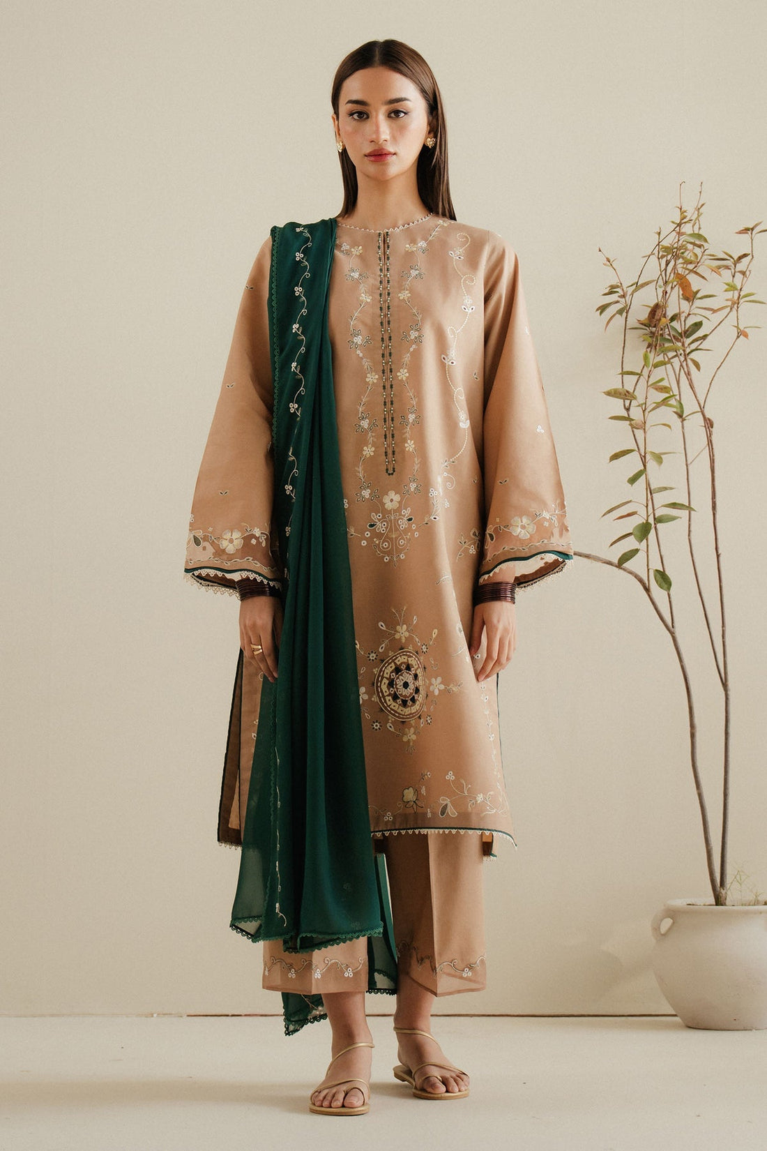 Zara Shahjahan | Pret Wear | CR25P0104 - by - Libasekhas UK - Registered Vendor of : Zara Shahjahan - 100% Original Designer Dresss