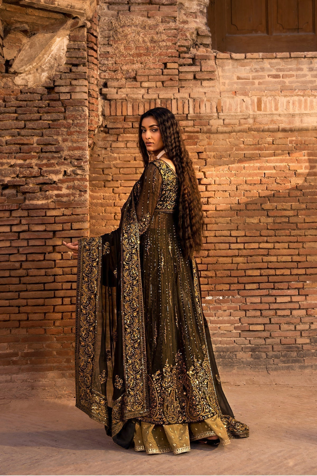 Erum Khan | Shezadian Luxe Formals | ZEENAT - by - Libasekhas UK - Registered Vendor of : Erum Khan - 100% Original Designer Dresss