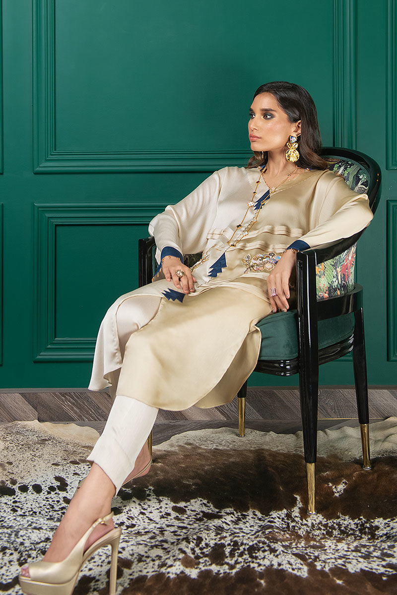 Wardha Saleem | Luxury Pret Fusion Wear | WS22-033 - by - Libasekhas UK - Registered Vendor of : Wardha Saleem - 100% Original Designer Dresss