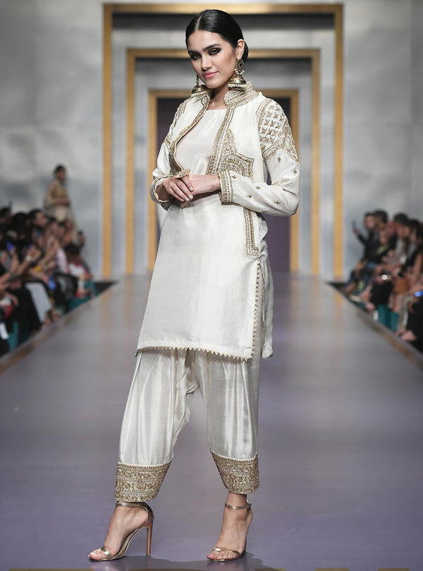 Zainab Chottani | Semi Formals | MEHRAB - by - Libasekhas UK - Registered Vendor of : Zainab Chottani - 100% Original Designer Dresss