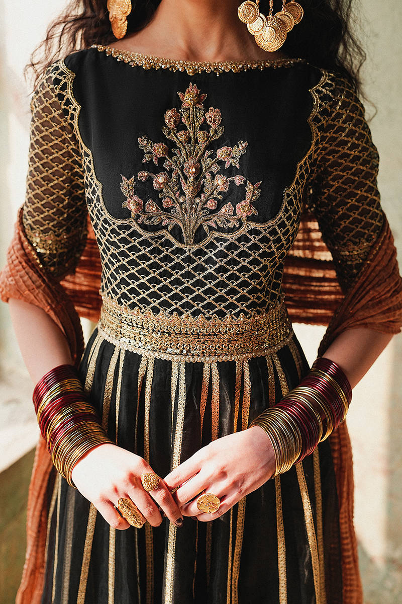 MNR | Farid Manzil Luxury Pret 26 | Ronak-e-Chaman - by Libasekhas - Registered Vendor of : MNR - 100% Original Designer Dress