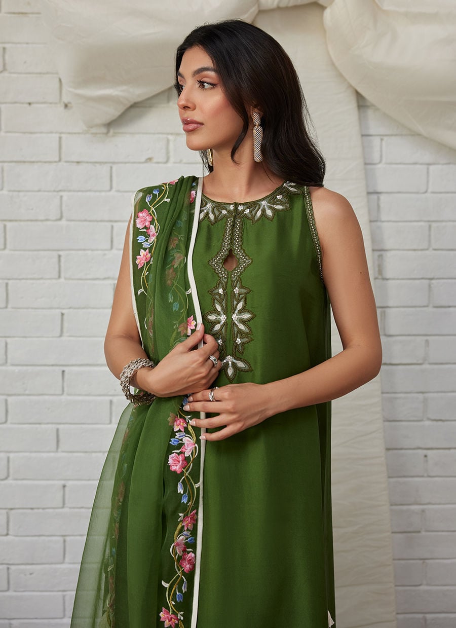 Farah Talib Aziz | Tara Luxe Eid 26 | Gracie - by Libasekhas UK - Registered Vendor of : Farah Talib Aziz - 100% Original Designer Dress