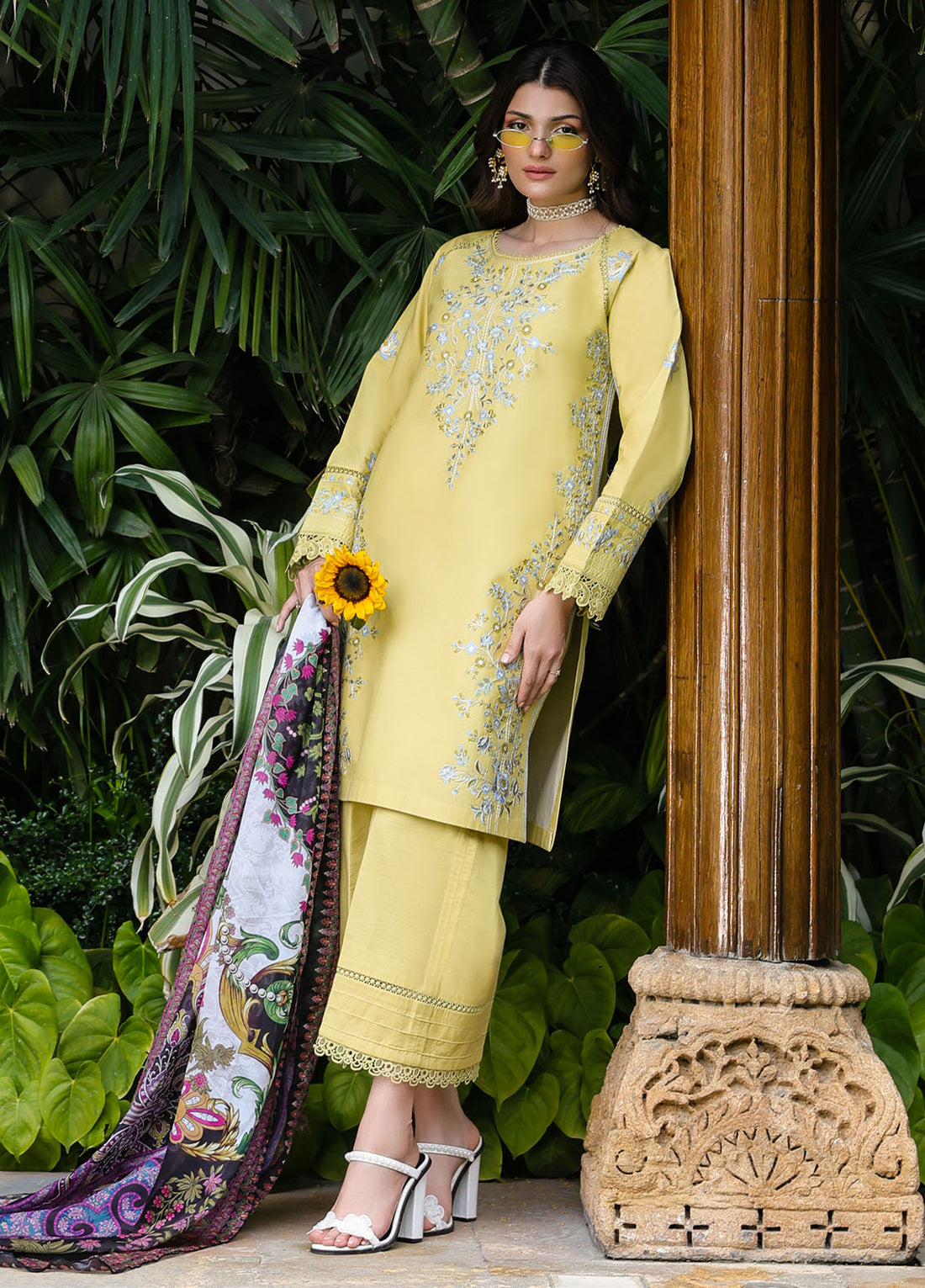 Sahane | Lovent Embroidered Pret 25 | ME23006 Corina - by - Libasekhas UK - Registered Vendor of : Sahane - 100% Original Designer Dresss