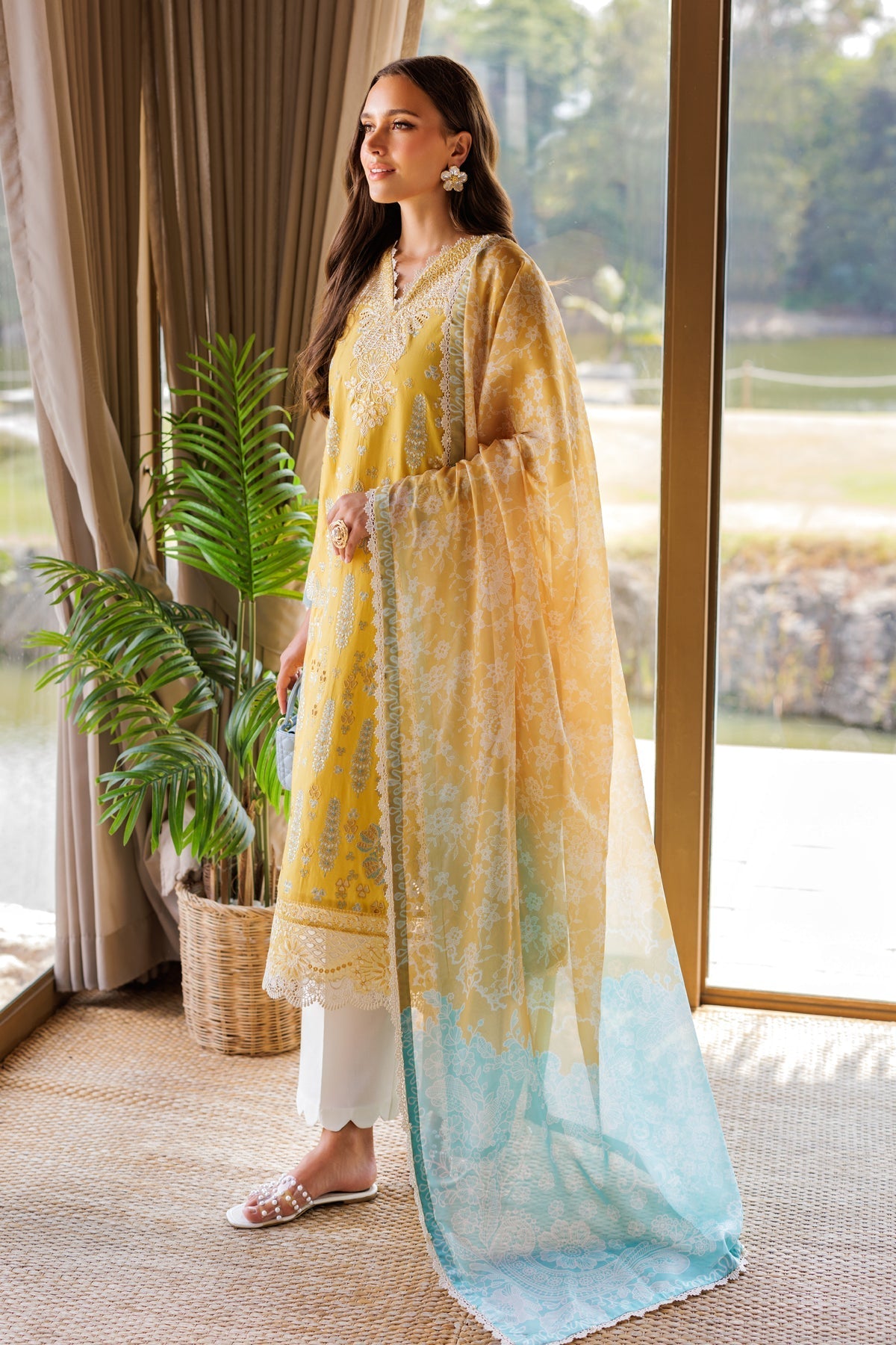 Xenia Formals | Luxury Lawn 25 | SINSEAD - by - Libasekhas UK - Registered Vendor of : Xenia Formals - 100% Original Designer Dresss