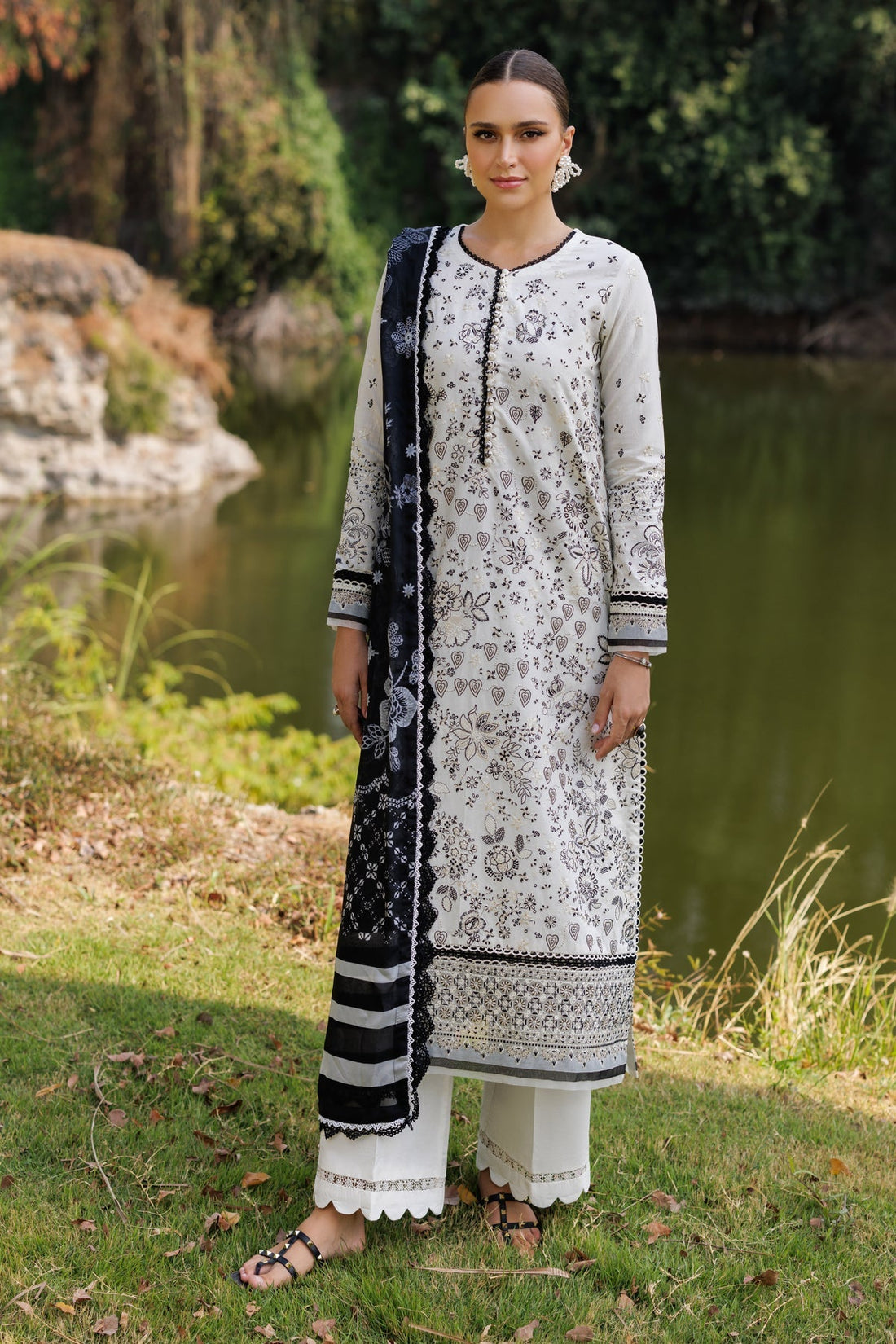 Xenia Formals | Luxury Lawn 25 | FIORELLA - by - Libasekhas UK - Registered Vendor of : Xenia Formals - 100% Original Designer Dresss