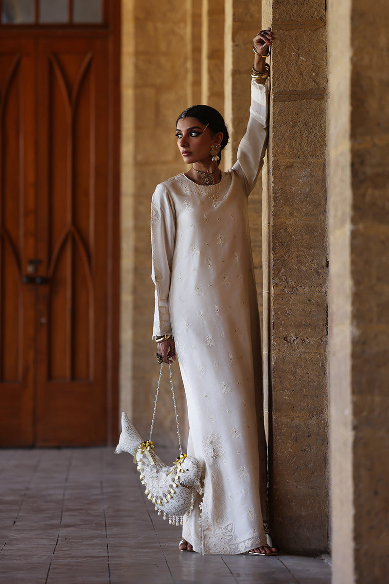 Wardha Saleem | Aari Collection 26 | Mushq - by Libasekhas UK - Registered Vendor of : Wardha Saleem - 100% Original Designer Dress