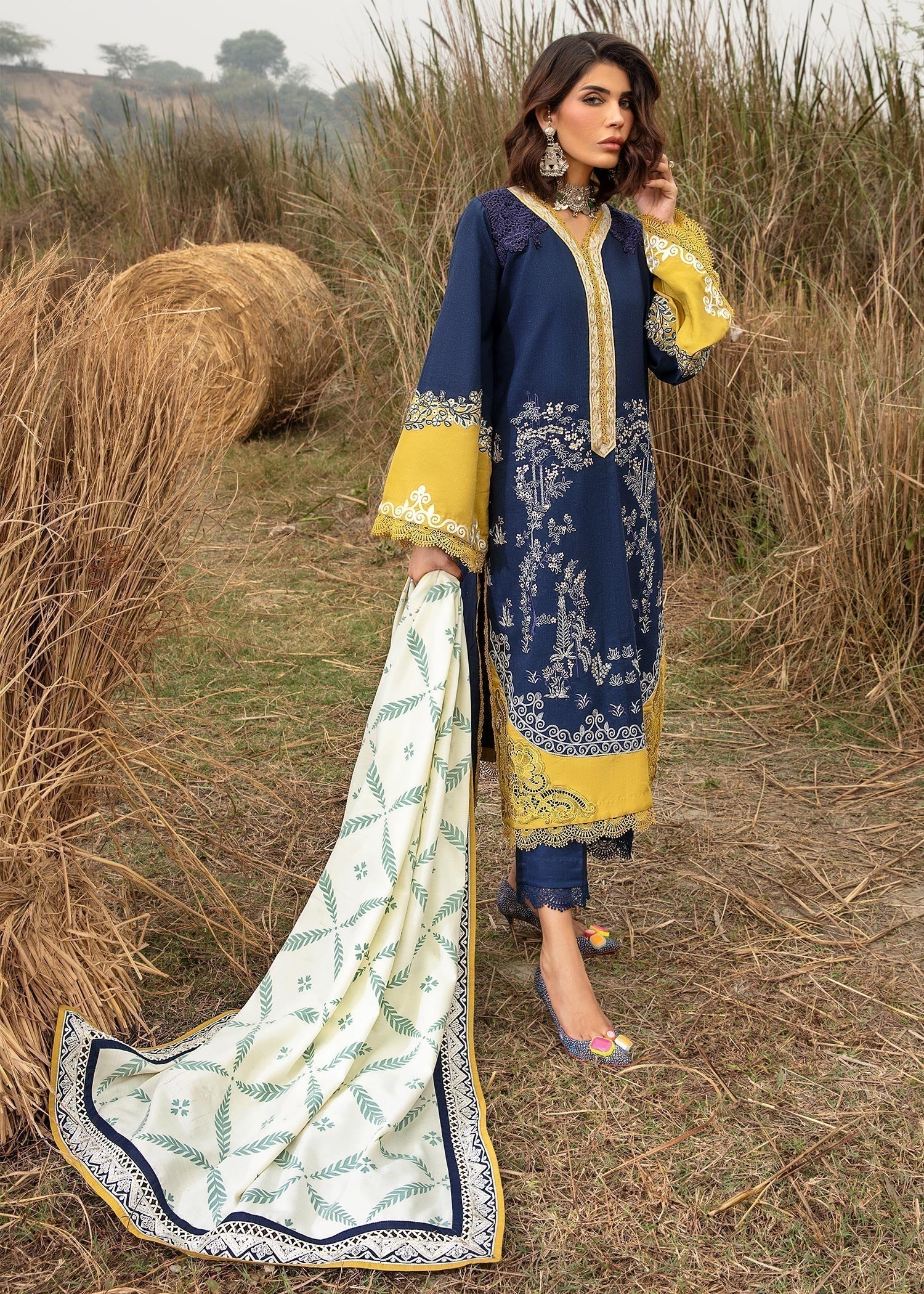 Saira Shakira | Raya Winter Stitched 23 | Neal - by - Libasekhas UK - Registered Vendor of : Saira Shakira - 100% Original Designer Dresss