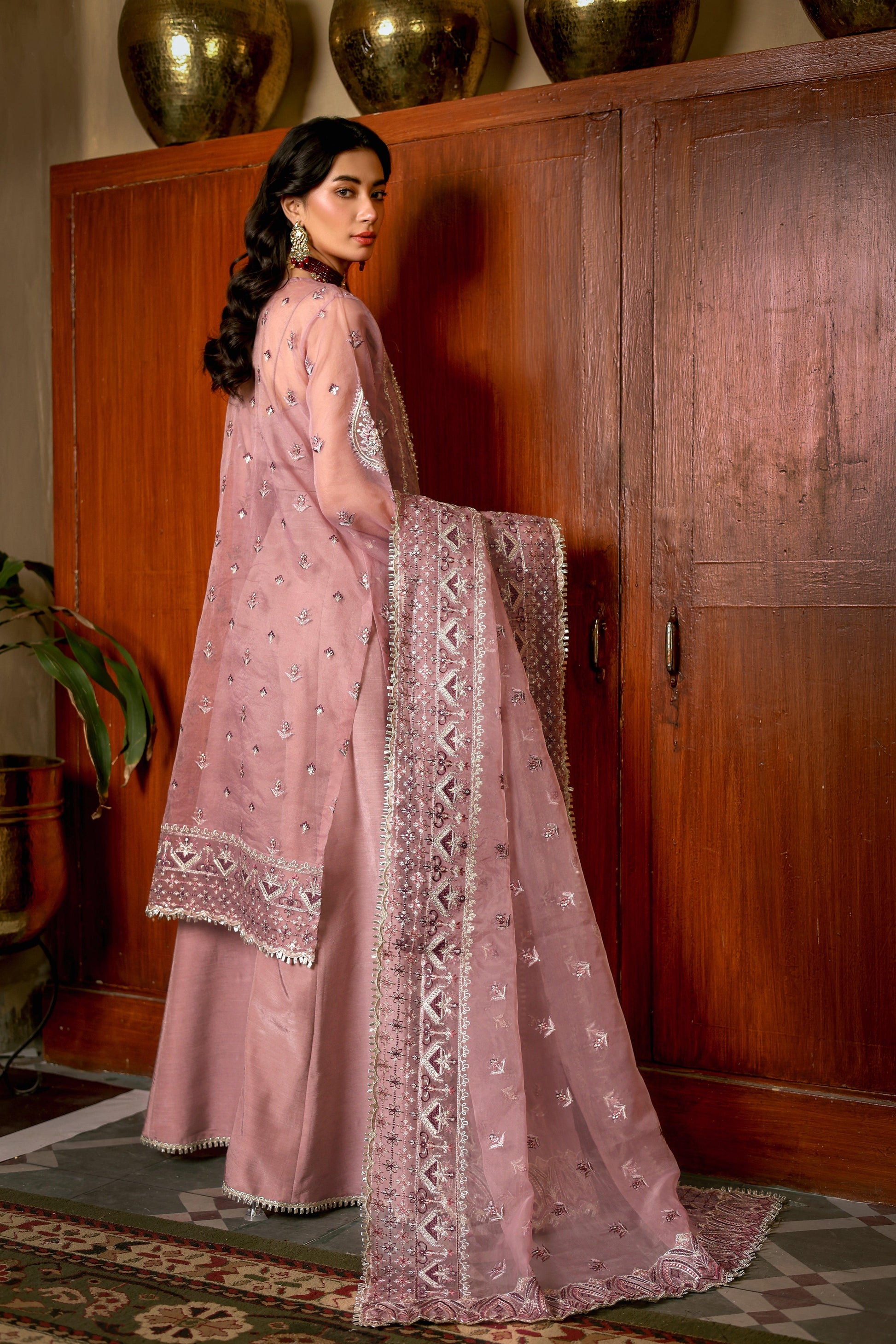 Imran Ramzan | Rubaru | Maahru - by - Libasekhas UK - Registered Vendor of : Imran Ramzan - 100% Original Designer Dresss