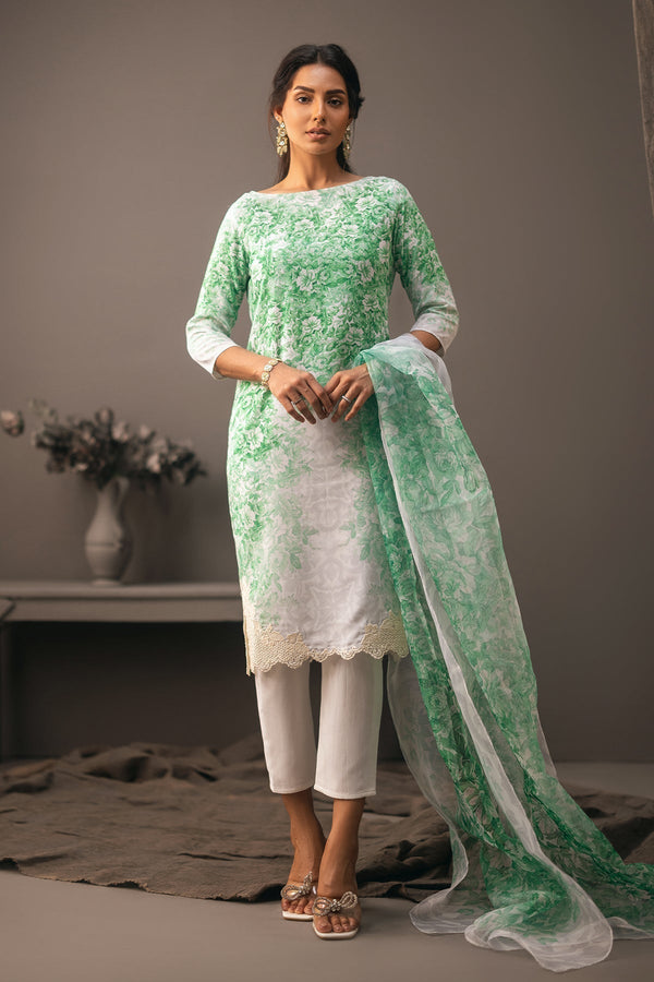 Erum Khan | Beyond Basic | CLASSIC CHARM - by - Libasekhas UK - Registered Vendor of : Erum Khan - 100% Original Designer Dresss