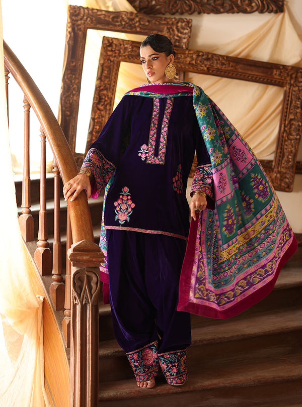 Zainab Chottani | Velura Velvet Edit 25 | Saphir Farshi - by Libasekhas UK - Registered Vendor of : Zainab Chottani - 100% Original Designer Dress