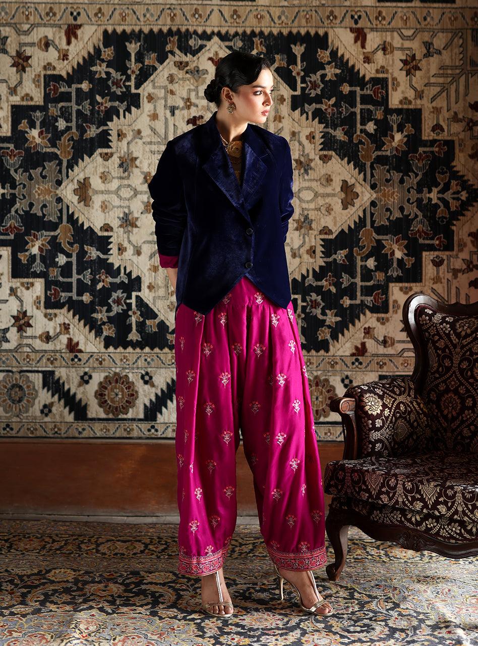 Zainab Chottani | Velura Velvet Edit 25 | Bela Jacket And Farshi - by Libasekhas UK - Registered Vendor of : Zainab Chottani - 100% Original Designer Dress
