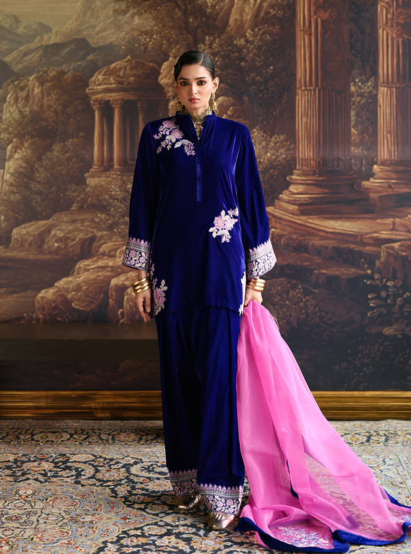 Zainab Chottani | Velura Velvet Edit 25 | Vida Farshi - by Libasekhas UK - Registered Vendor of : Zainab Chottani - 100% Original Designer Dress