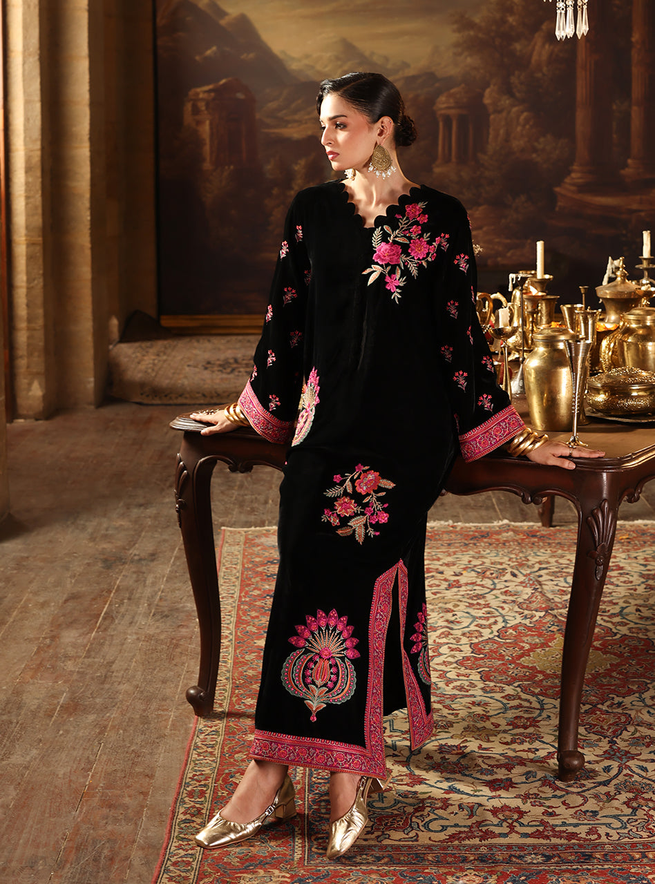 Zainab Chottani | Velura Velvet Edit 25 | Belle Kaftan - by Libasekhas UK - Registered Vendor of : Zainab Chottani - 100% Original Designer Dress
