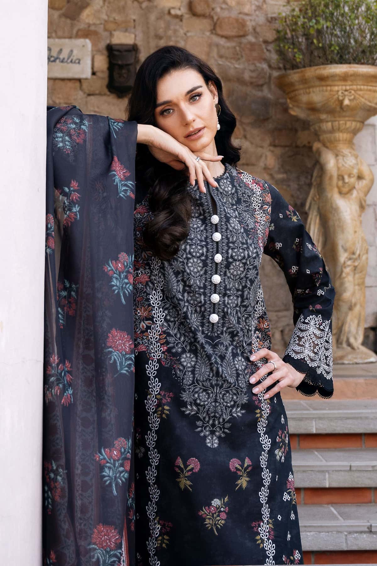 Afrozeh | Damask The Holiday Edit 25 | Anisa B - by - Libasekhas UK - Registered Vendor of : Afrozeh - 100% Original Designer Dresss