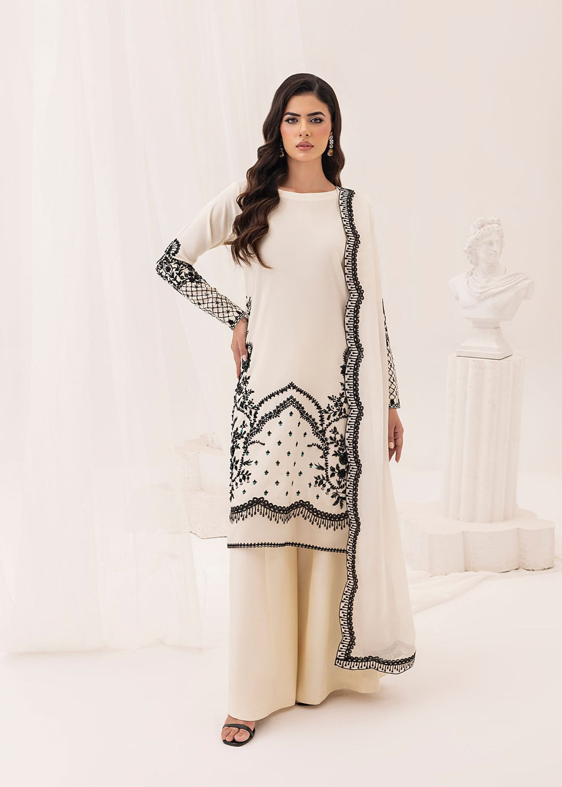Jamnii | Silk Ivy | Noir Pearl - by - Libasekhas UK - Registered Vendor of : Jamnii - 100% Original Designer Dresss