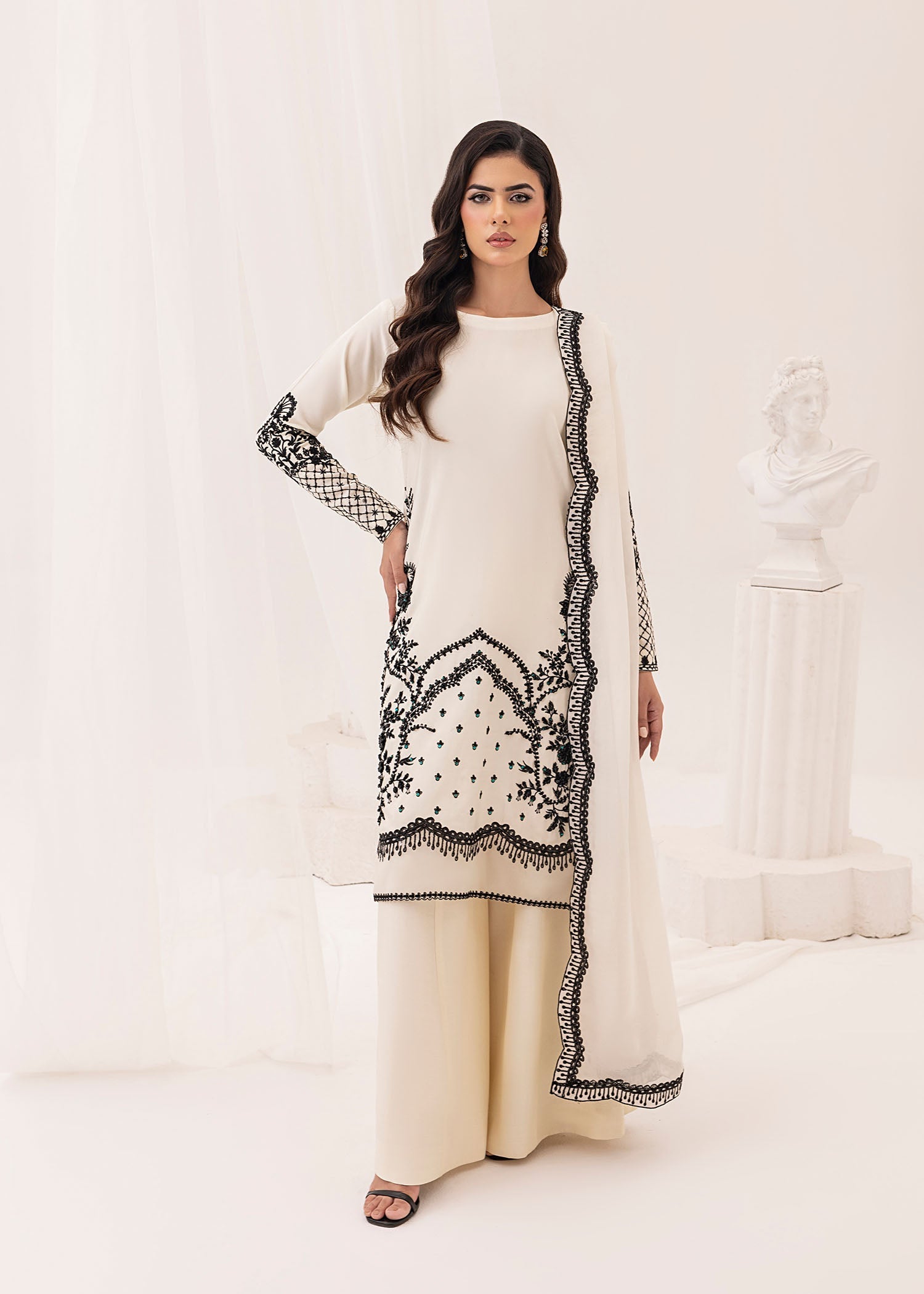 Jamnii | Silk Ivy | Noir Pearl - by - Libasekhas UK - Registered Vendor of : Jamnii - 100% Original Designer Dresss