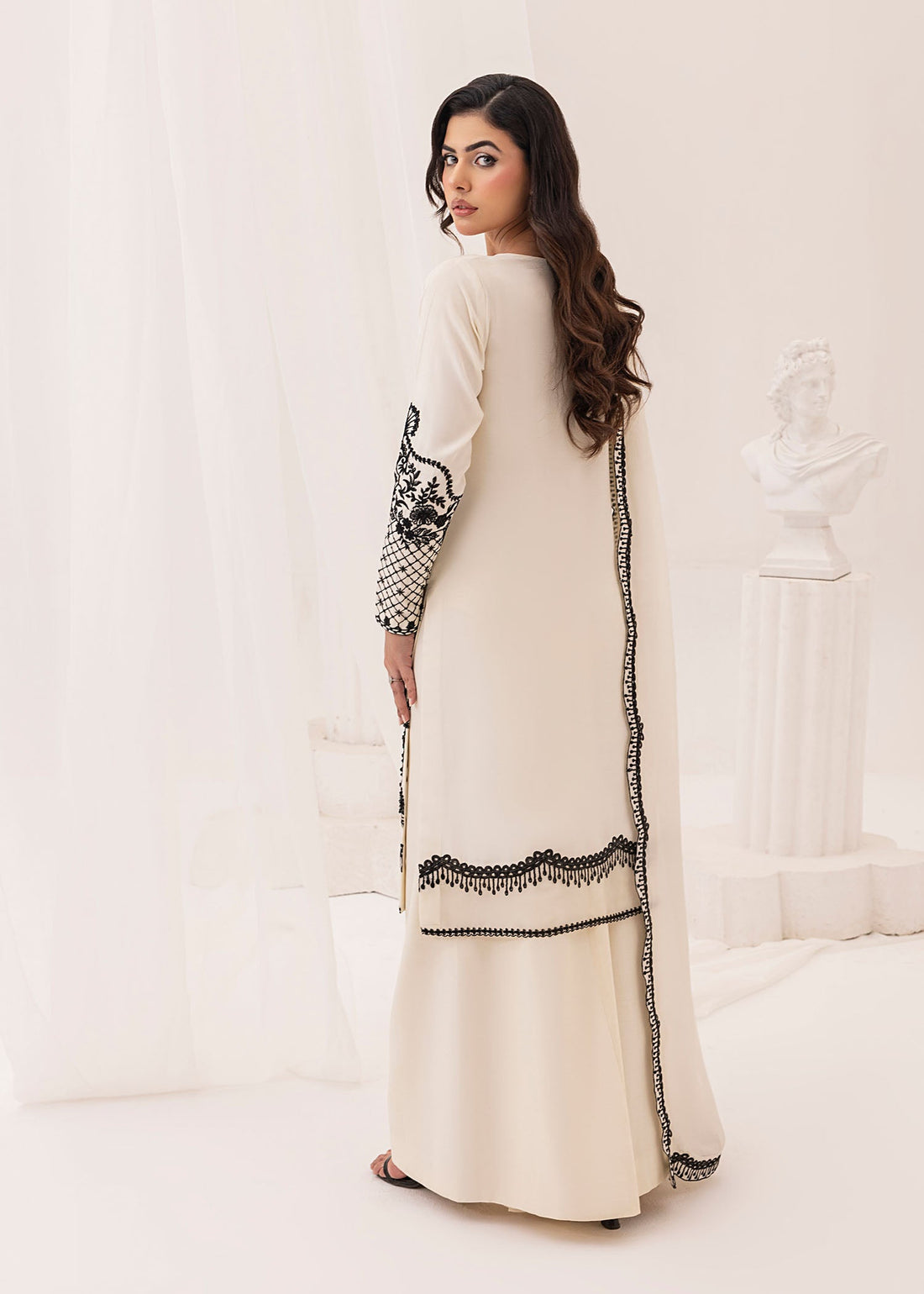 Jamnii | Silk Ivy | Noir Pearl - by - Libasekhas UK - Registered Vendor of : Jamnii - 100% Original Designer Dresss