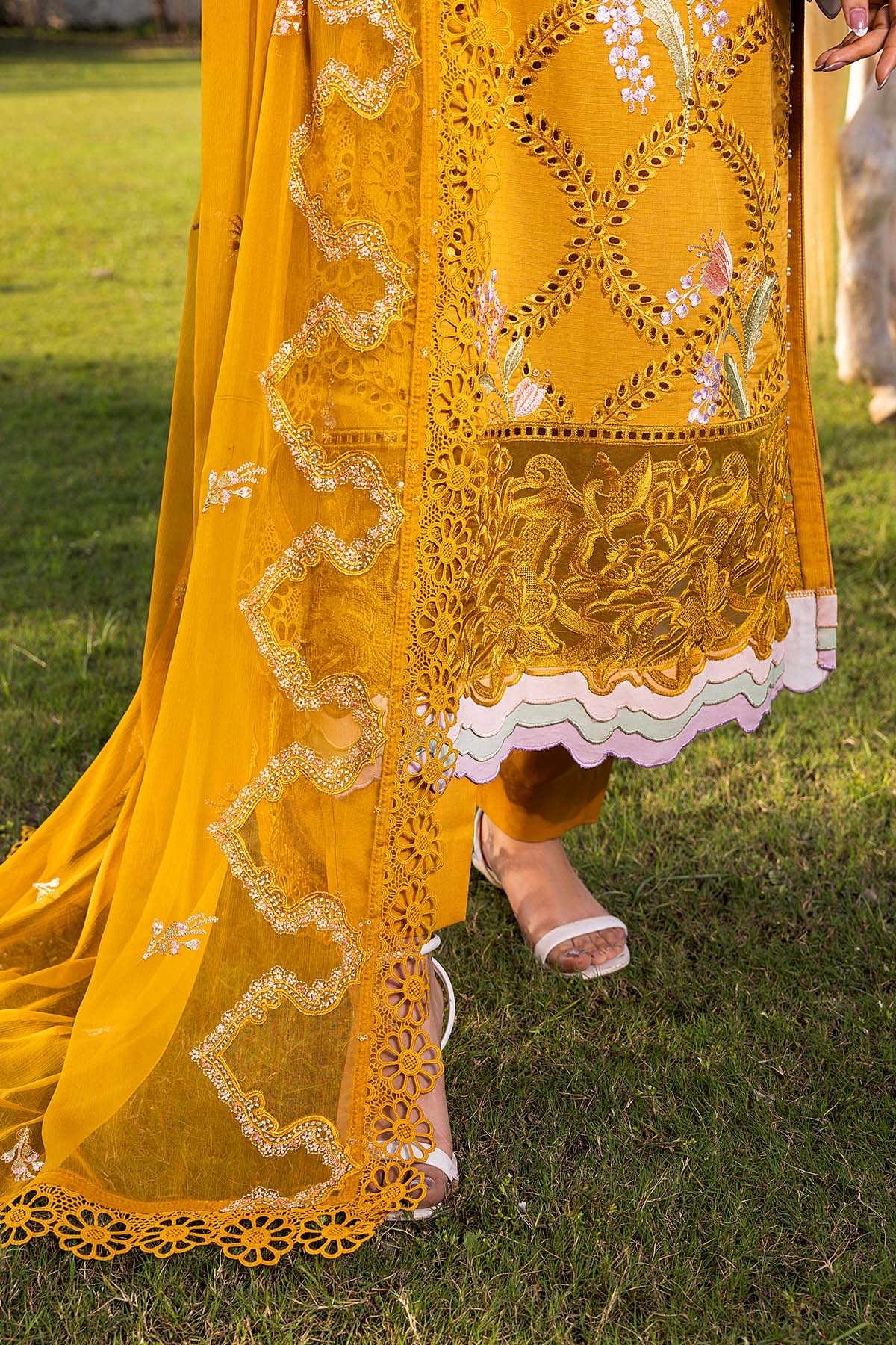 Raeesa Premium | Senorita Formals | SR-001 - by Libasekhas UK - Registered Vendor of : Raeesa Premium - 100% Original Designer Dress