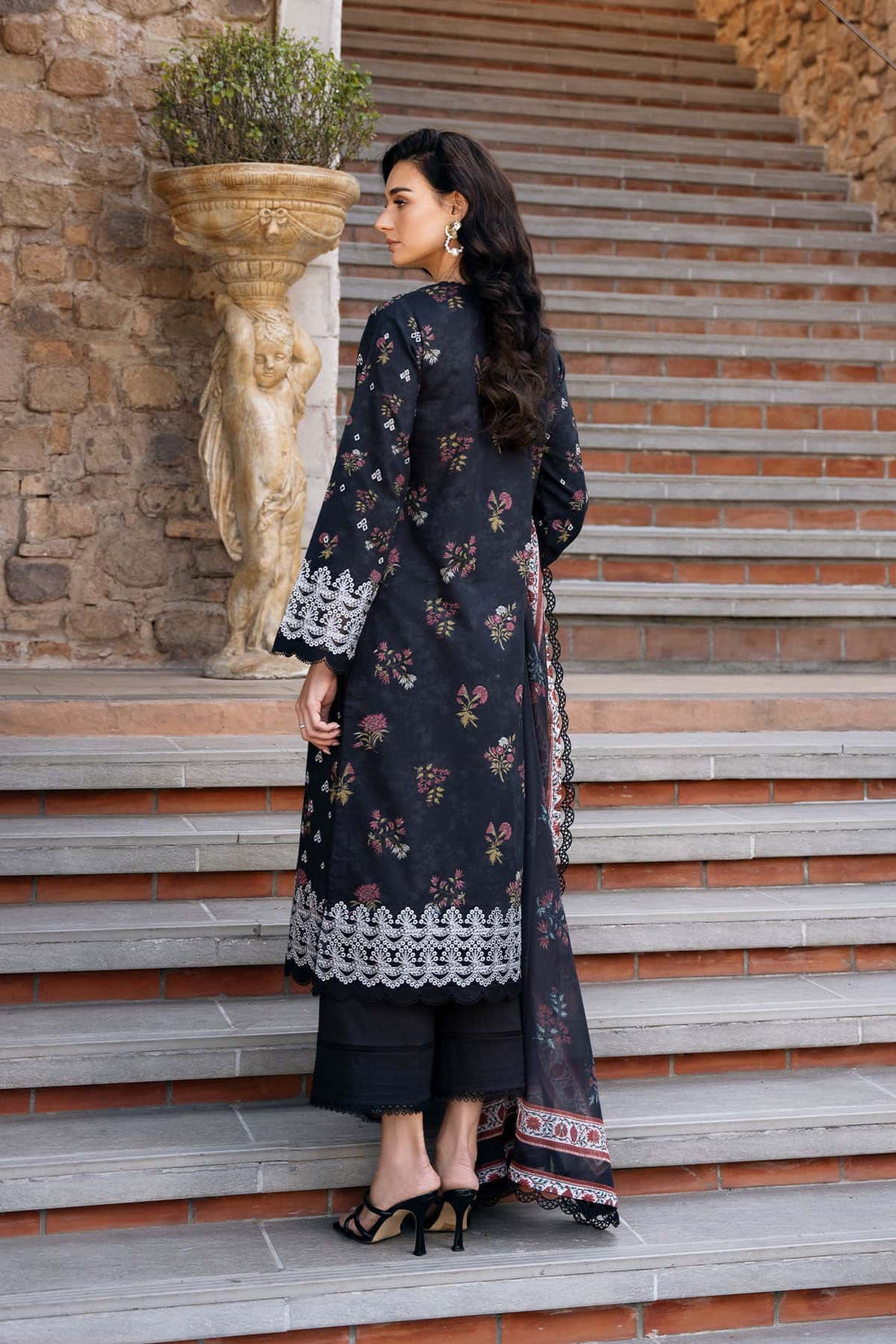 Afrozeh | Damask The Holiday Edit 25 | Anisa B - by - Libasekhas UK - Registered Vendor of : Afrozeh - 100% Original Designer Dresss