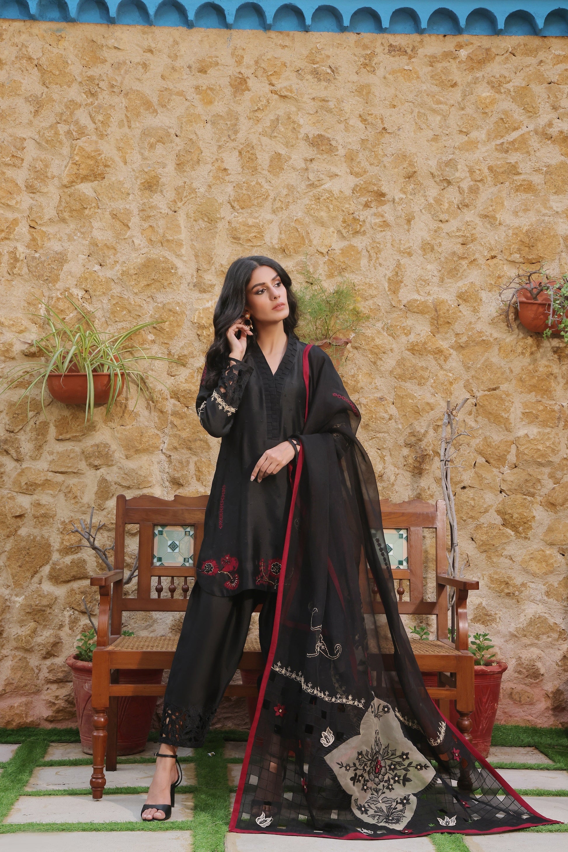 Mona Imran | Ezel Eid 25 |Nazli - by - Libasekhas UK - Registered Vendor of : Mona Imran - 100% Original Designer Dresss