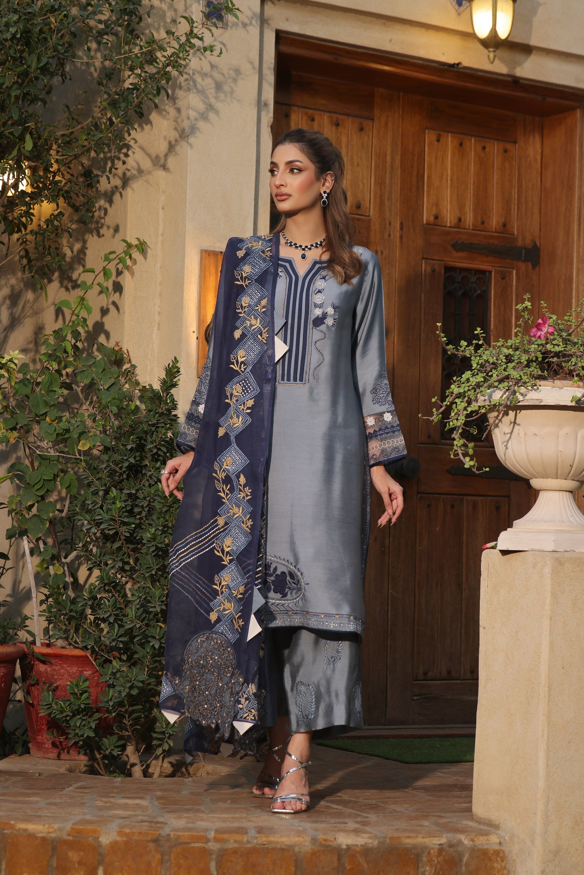 Mona Imran | Ezel Eid 25 | Tajdaar - by - Libasekhas UK - Registered Vendor of : Hoorain Designer Wear - 100% Original Designer Dresss