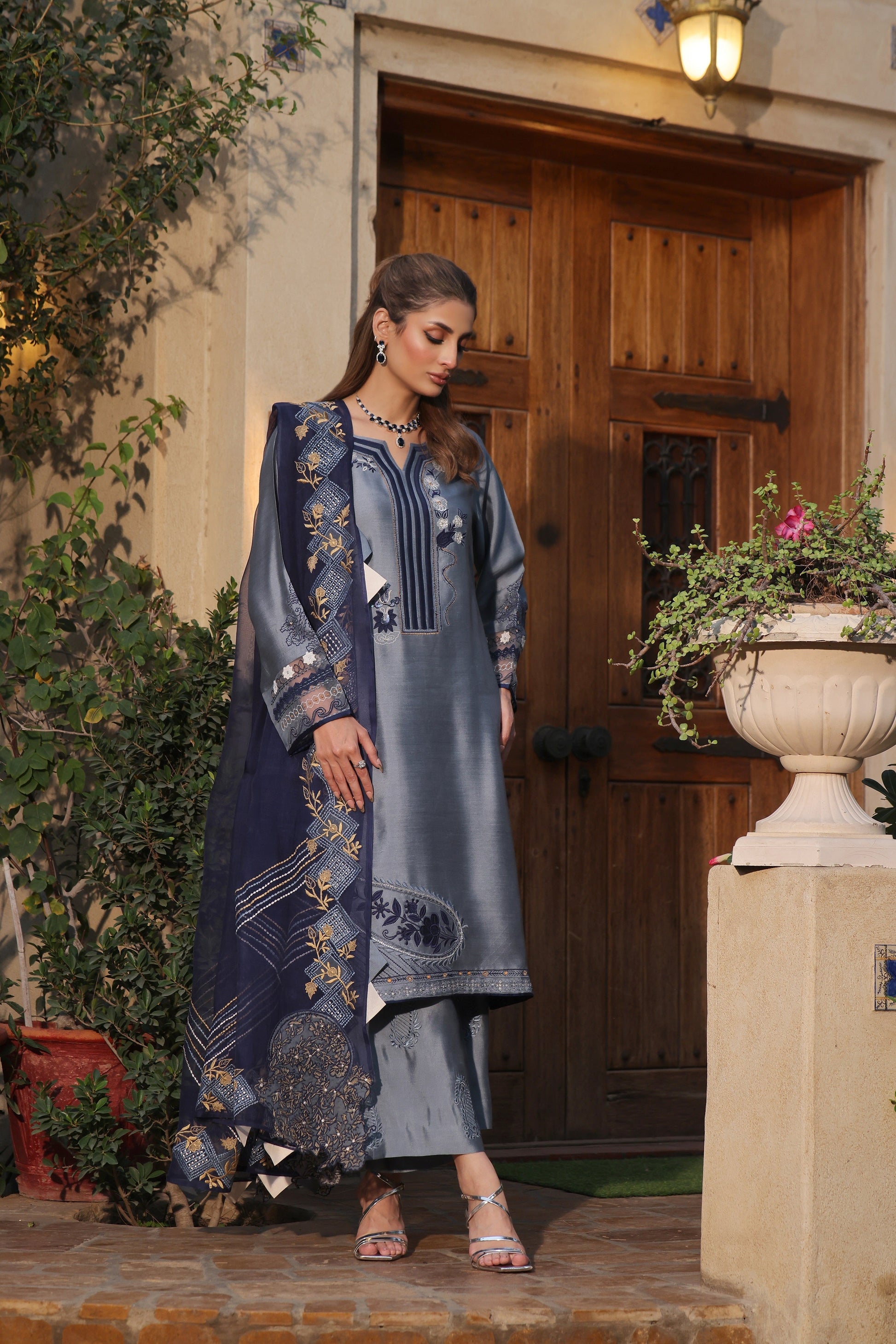 Mona Imran | Ezel Eid 25 | Tajdaar - by - Libasekhas UK - Registered Vendor of : Hoorain Designer Wear - 100% Original Designer Dresss