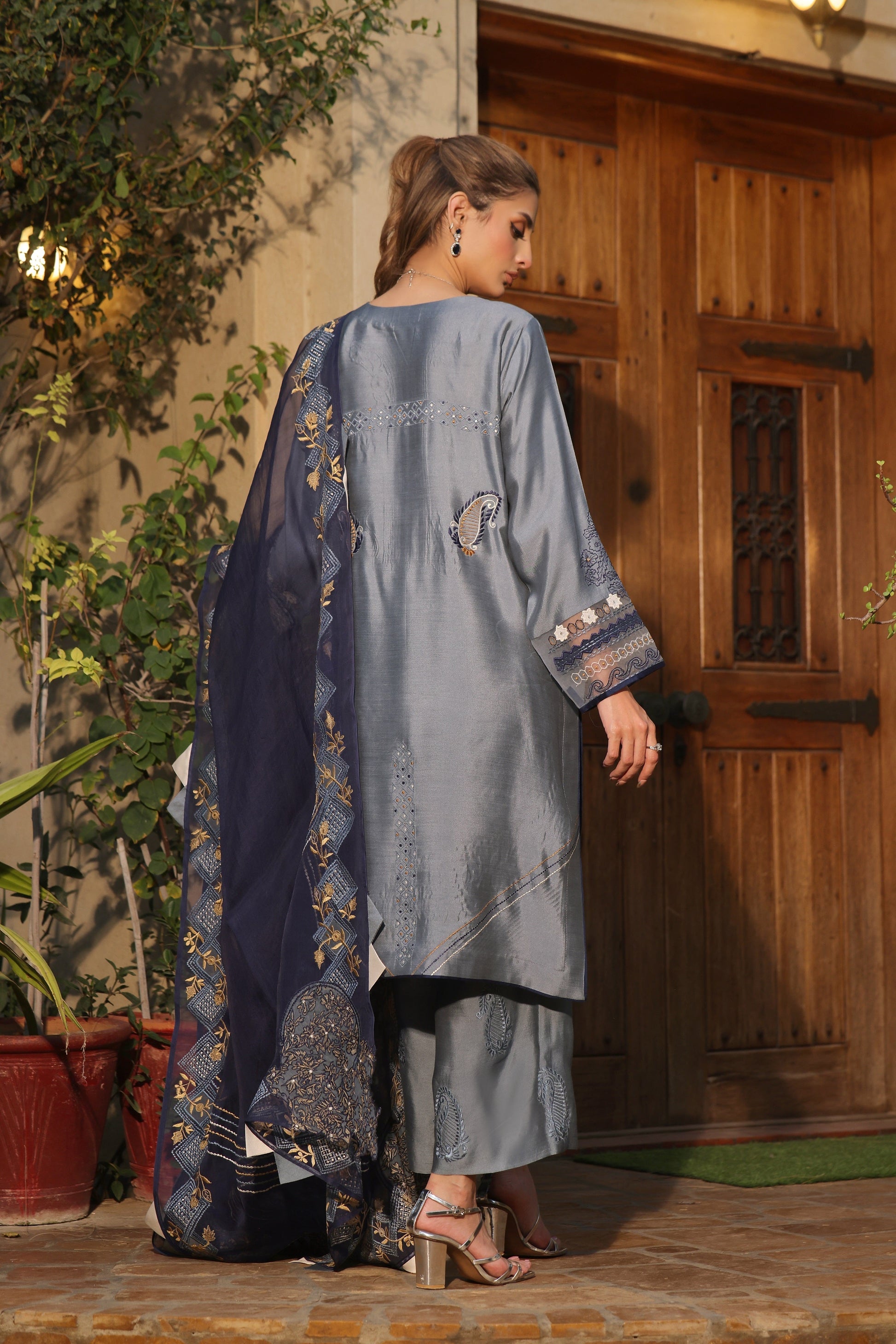 Mona Imran | Ezel Eid 25 | Tajdaar - by - Libasekhas UK - Registered Vendor of : Hoorain Designer Wear - 100% Original Designer Dresss