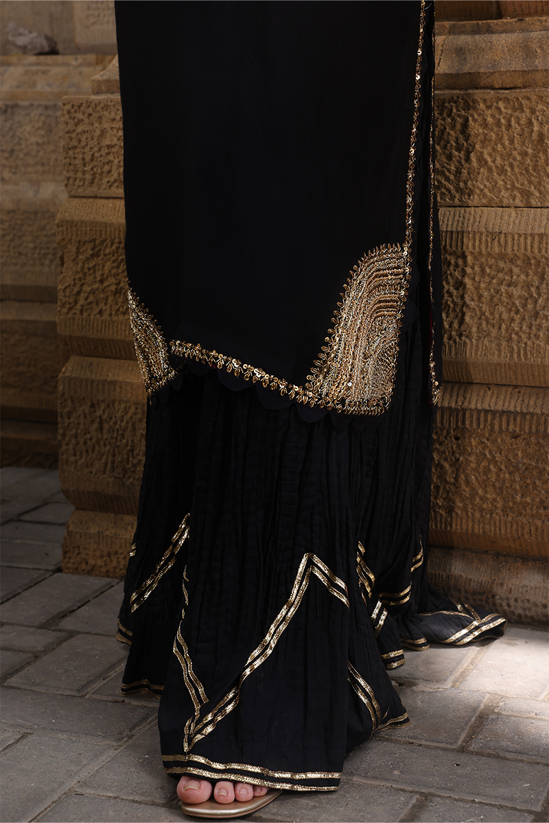 Mona Imran | Dilzaib Formals | Janan - by - Libasekhas UK - Registered Vendor of : Mona Imran - 100% Original Designer Dresss