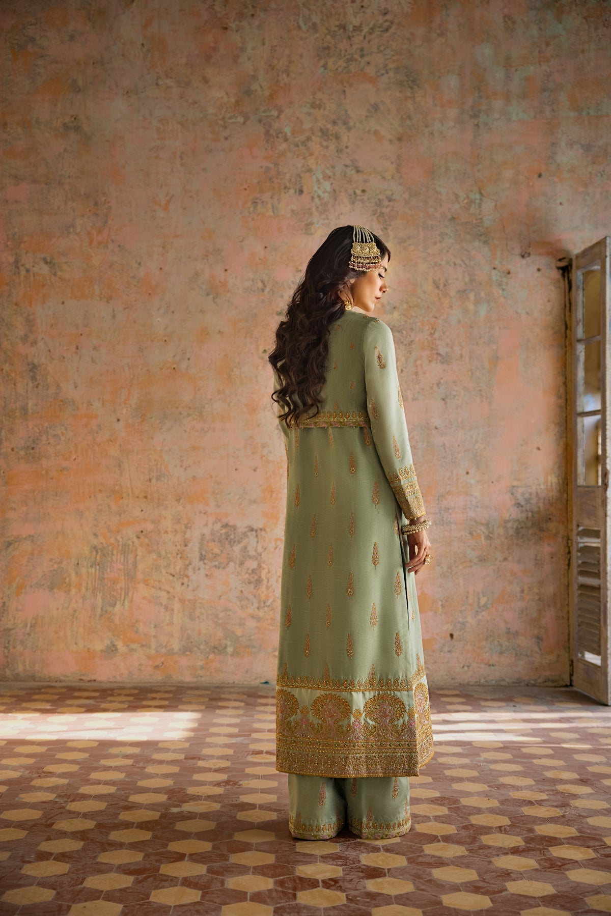 Erum Khan | Umaima Eid Edit | DARAKSHAN - by - Libasekhas UK - Registered Vendor of : Erum Khan - 100% Original Designer Dresss