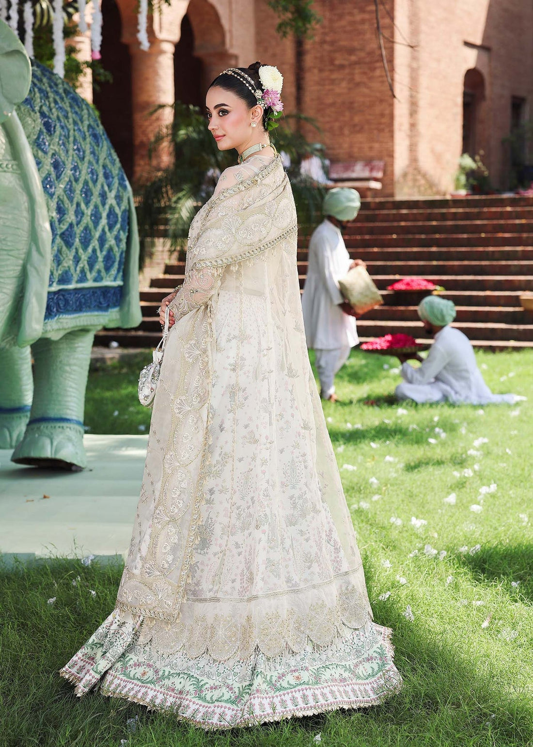 Sardinia | Veere Di Wedding Bride 25 | PAREESA - by Libasekhas UK - Registered Vendor of : Sardinia - 100% Original Designer Dress