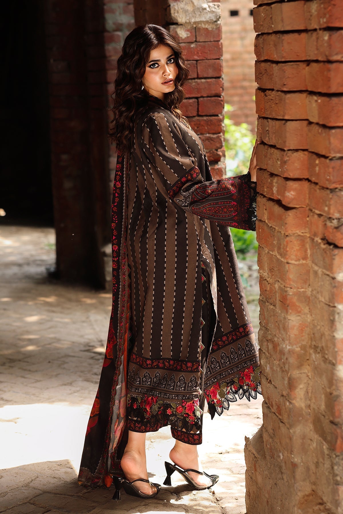 Charizma | Aniq Winter 2025 | ANW6-09 - by Libasekhas UK - Registered Vendor of : Charizma - 100% Original Designer Dress